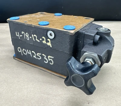 NEW Vickers 626629