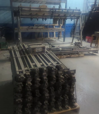USED 2017 DOUCET SRX-8-10, 5-64-50-R USED CLAMP CARRIER