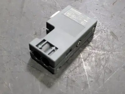 NEW SIEMENS 6ES7972-0BA12-0XA0