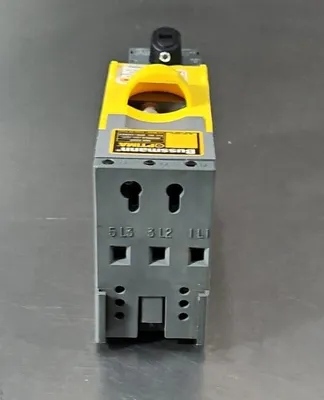 Bussmann Optima OPM-1038RSW Fuse Holder With ABB OT40F3. 3A-20