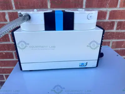 USED YAMATO DP32 VACUUM OVEN 250°C, 1 CU. FT. W/ KNF UN820.3FTP IP44 DIAPHRAGM PUMP