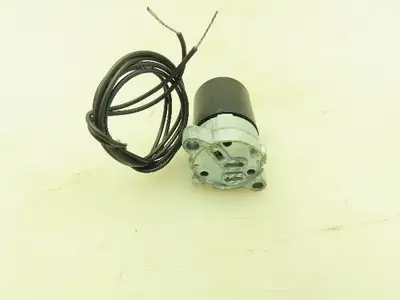 Honeywell Skinner MBD005 Micro Miniature Solenoid Valve 240V 150 PSI Lot of 2