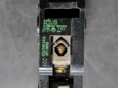 20 Amp, 1 Pole, 120/240 volts Circuit Breaker