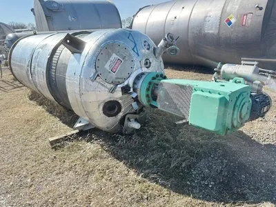 USED PAUL MUELLER 2550 GALLON