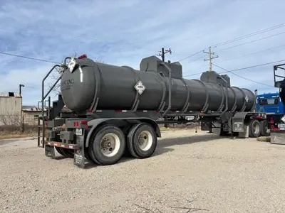USED 2011 WILCOX FIBERGLASS ACID TRAILER