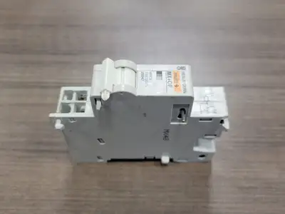 Used MERLIN GERIN MULTI 9 MX+OF Switchgears British Columbia CA | Lenmark #242586