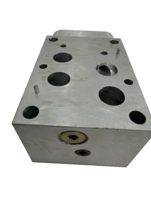 NEW SUN HYDRAULICS BKP SANDWICH VALVE 9LC3