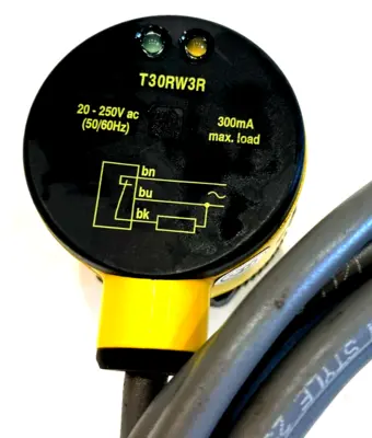 USED BANNER ENGINEERING T30RW3R SENSOR