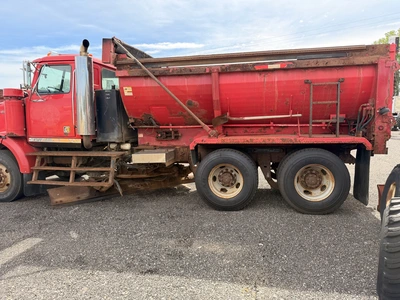 Used 2005 WESTERN STAR 4900 Box trucks Michigan US | Miedema Asset Management Group #1665674