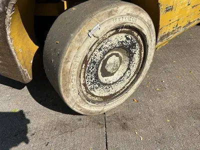Used 2018 YALE GLC080VX Misc Forklifts Illinois US | Somerset Equipment Sales #1543010