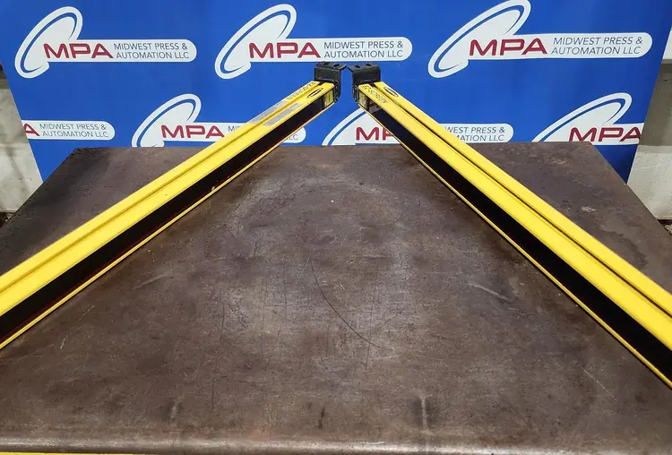 Used BANNER SLSE14-750Q8 SLSR14-750Q8 Light Curtains & Grids Michigan US | Midwest Press and Automation #1471215