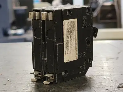 USED CUTLER-HAMMER CHQ240