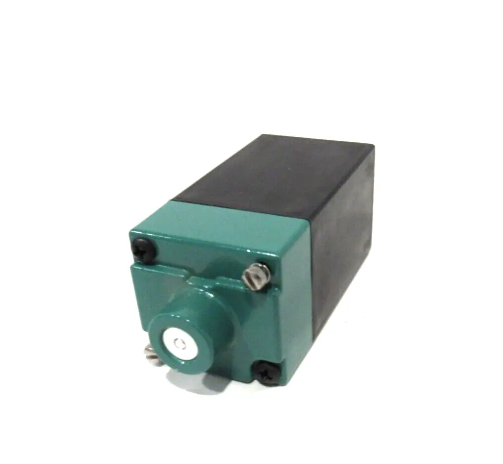 NEW NUMATICS 225-390 VALVE 225390