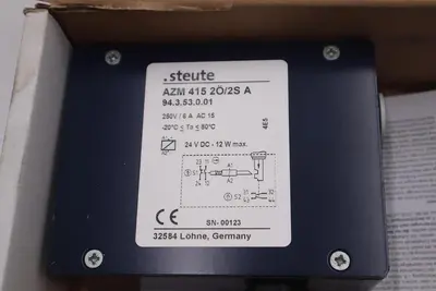NEW AZM 415 415 2Ö/2S A Steute Sicherheitsschalter STOCK 2311-C