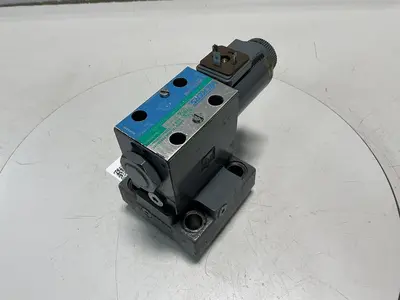 USED VICKERS DG4V-3S-22A-M-U-HL7-60-EN490