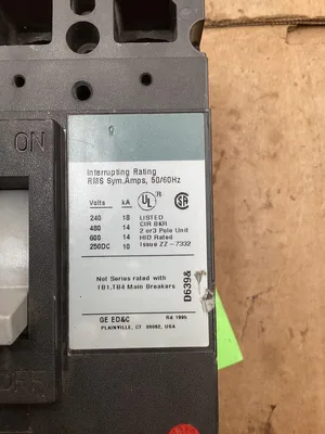 General Electric 30 Amp Industrial Circuit Breaker; 600VAC 3 Pole