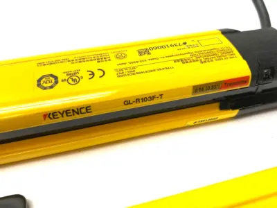 USED KEYENCE SAFETY LIGHT CURTAIN SET, FINGER PROTECTION TYPE, 103 OPT. AXES