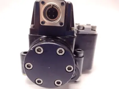 Used MOOG 072-F162 Solenoid Valves Michigan US | Maverick Industrial Sales #1390999