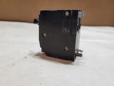 Used SQUARE D QO215 Switchgears British Columbia CA | Lenmark #1438671