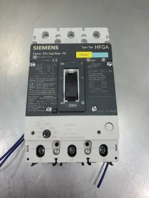 USED Siemens HFX3B200 CIRCUIT BREAKER, 200A, 220-690V