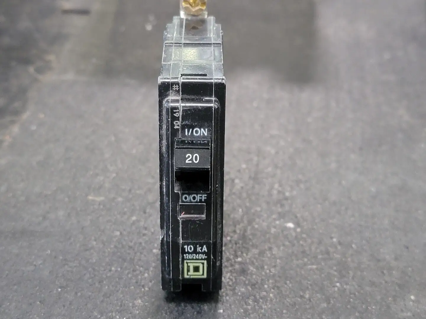 USED SQUARE D QOB120