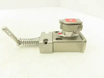 Allen Bradley 440T-MSALE10DC Guardmaster Trapped Key Interlock Switch With Key