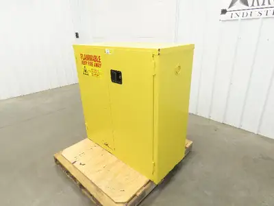 Used JAMCO _UNKNOWN_ Biological Safety Cabinets Indiana US | Arrow Industrial #1459063