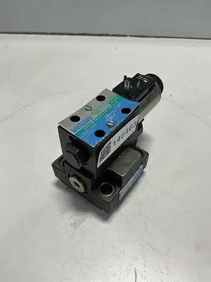 USED VICKERS DG4V-3S-2AL-M-U-HL7-60-EN490