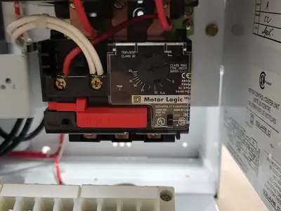NEW SQUARE D MODEL 6