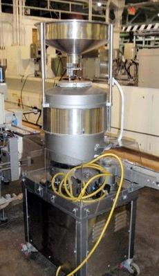 Genesis RW500 Capper | Perry Equipment (6)
