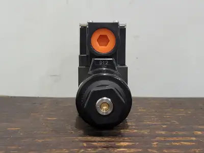 NEW YUKEN DSG-01-3C2-D24-7090