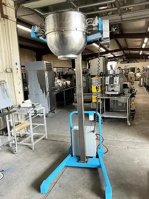 SAVAGE BROTHERS C Bowl Lift | Harvest Equipment and Fabrication Inc (5)