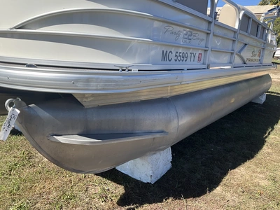 Used 2016 SUNTRACKER PARTY BARGE 22 DLX Boats (Misc) Michigan US | Miedema Asset Management Group #1474490