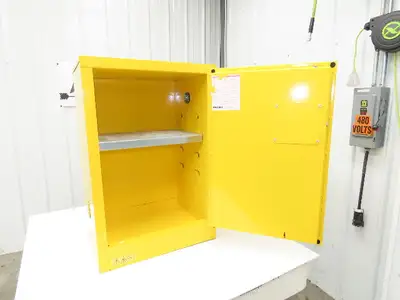 Used AGENT _UNKNOWN_ Biological Safety Cabinets Indiana US | Arrow Industrial #1367470