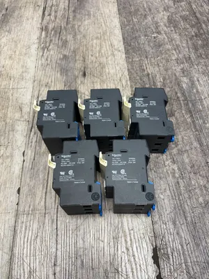 SCHNEIDER DF103 Electrical/PLC/Automation | ESS Industrial Equipment Sales (6)