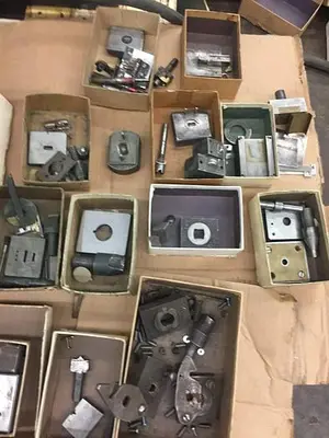 5931-700 Tool & Die Collection From LINDSAY & CO – Jewelry Related Forming / Embossing & Trimming