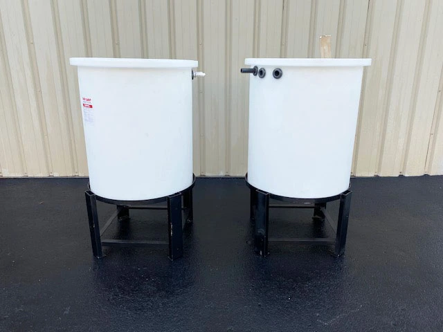 Chem-Tainer 110 Gallon Poly Molded Plastic Tank