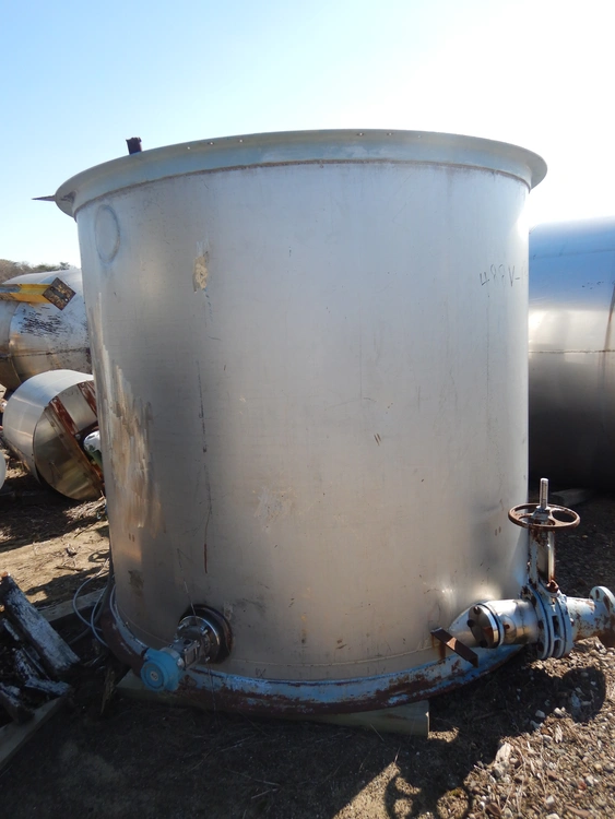 Used _UNKNOWN_ 1,700 Gallon Stainless Steel Tanks New Jersey US | Perry Equipment #118946