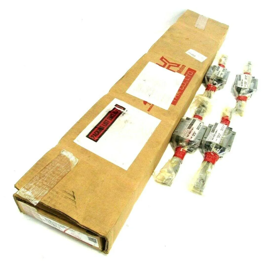 NEW BOX OF 4 THK SHS20C1SS+280L-II LINEAR GUIDE SHS20C1SS280LII