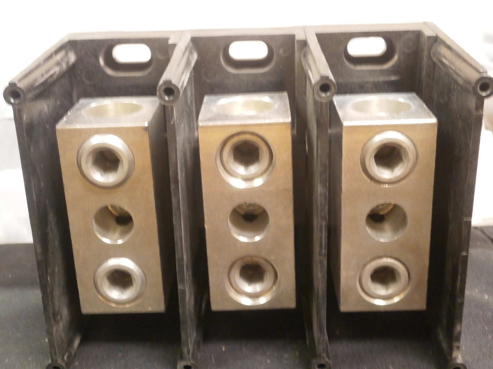 NEW Burndy 3DB-11-350-3