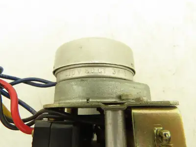 Synchron 610 Clock Motor Timer 120VAC 60Hz 3W 1RPH I403RC-5-6-56