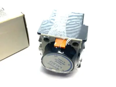 NEW TELEMECANIQUE TIME DELAY CONTACT BLOCK