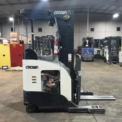 USED 2016 CROWN RR5725-45