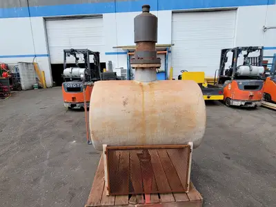 Fiber Glass Tank w/ Fittings