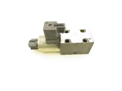 Parker D1VW20BNJPF5 Hydraulic Direction Control Valve 24VDC 5000PSI