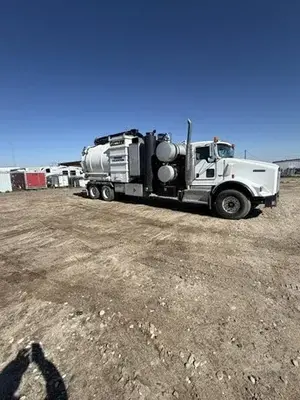 2013 KENWORTH T800 Industrial Vacuum Trucks | Crossford Machinery Group (12)