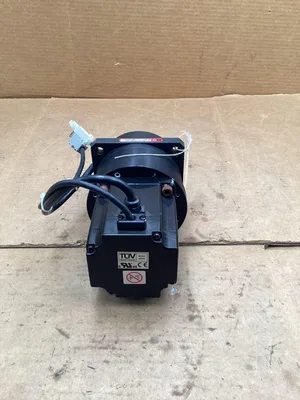 Yaskawa AC Servo Motor SGMPH-04AAAGB01; 400W 200V 2.6A