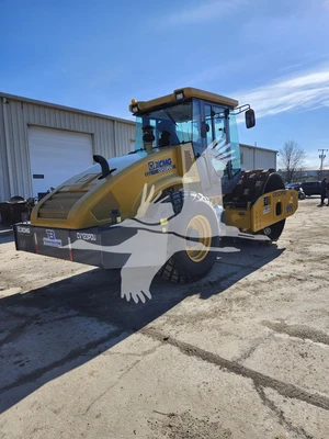 USED 2023 XCMG CV123PDU