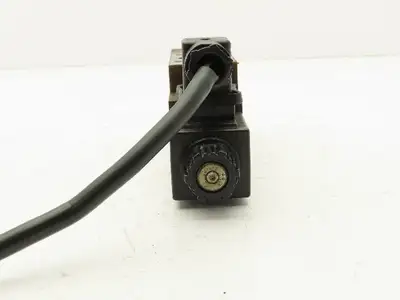 Toyooki Kogyo HFK2H-B-40-S Hytegra Flow Control Throttle Valve 100V Solenoid