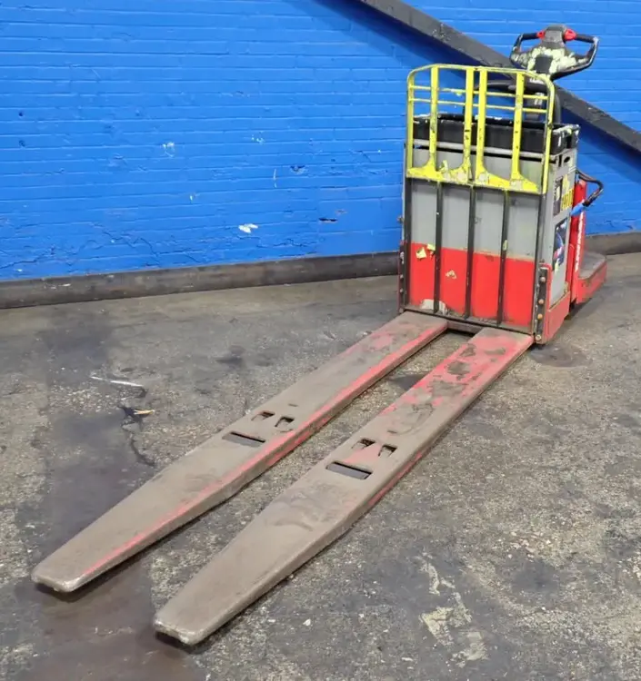 Used THE RAYMOND CORPORATION 8400 Pallet Jacks Ohio US | HGR 24 #743386